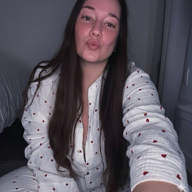 Meet Nathalie, 18 Female from France - Free Online Dating at AhhDate