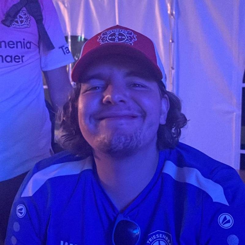 Meet Loris, 18 Male from Liechtenstein - Free Online Dating at AhhDate