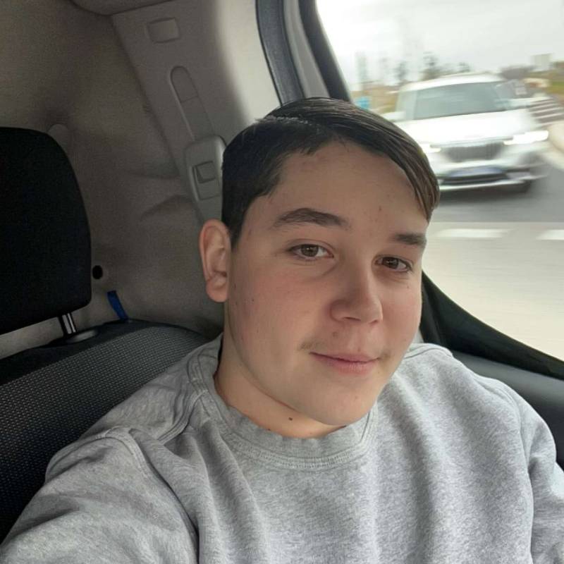 Meet Gabriel, 18 Male from Francia - Free Online Dating at AhhDate