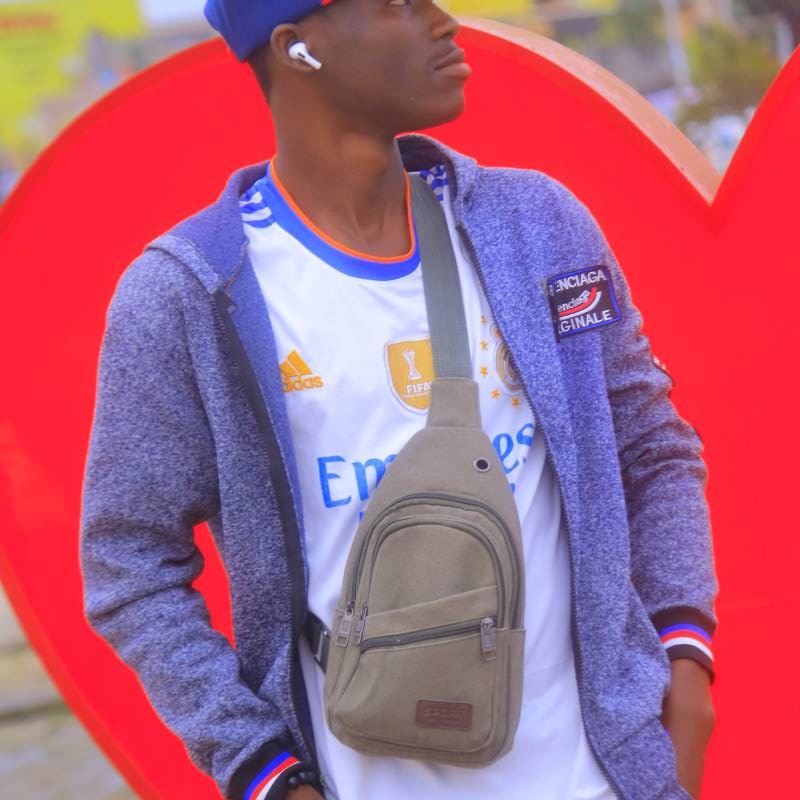 Meet Jean-Luc, 27 Male from Gabon - Free Online Dating at AhhDate