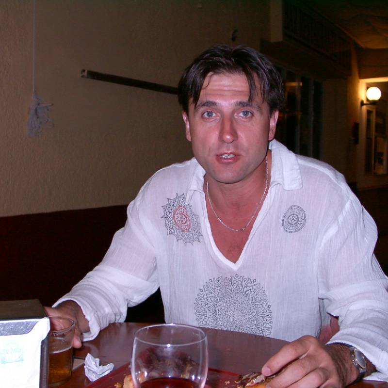 Meet Chris, 47 Male from Düsseldorf, Almanya - Free Online Dating at AhhDate