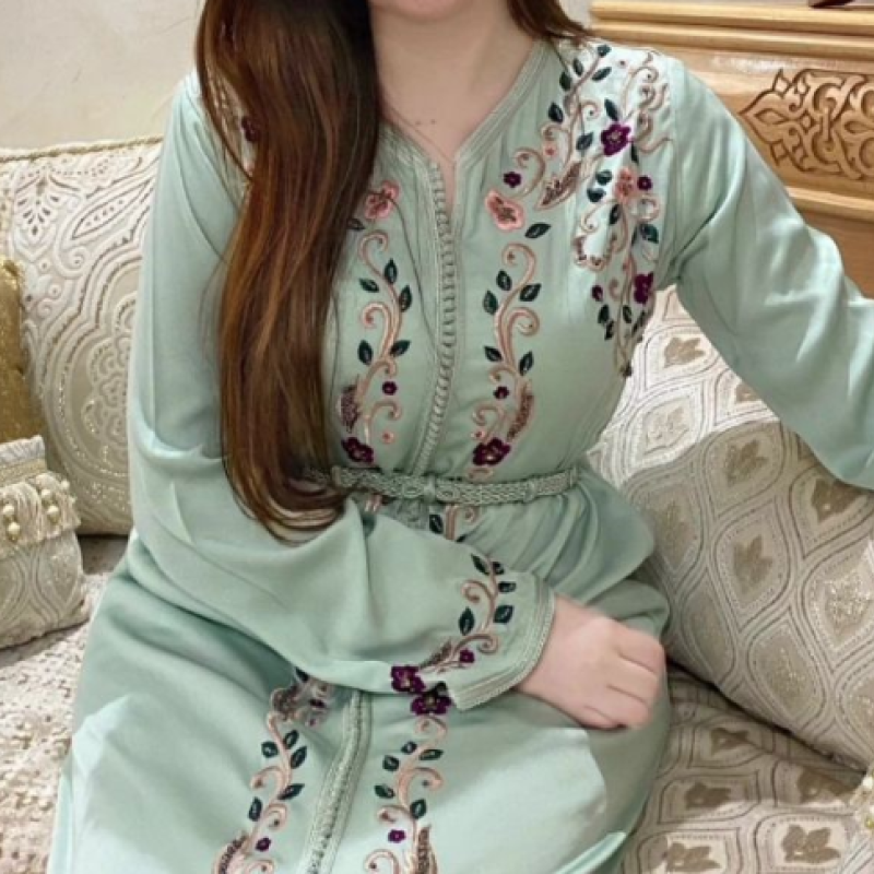 Meet meli, 28 Female from França - Free Online Dating at AhhDate