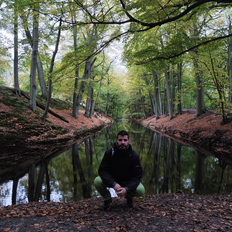 Meet Nikos, 18 Male from اليونان - Free Online Dating at AhhDate