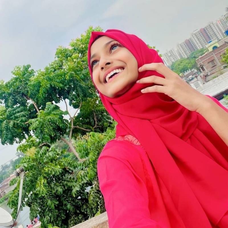 Meet Zehra, 24 Female from Ankara, ديك رومى - Free Online Dating at AhhDate