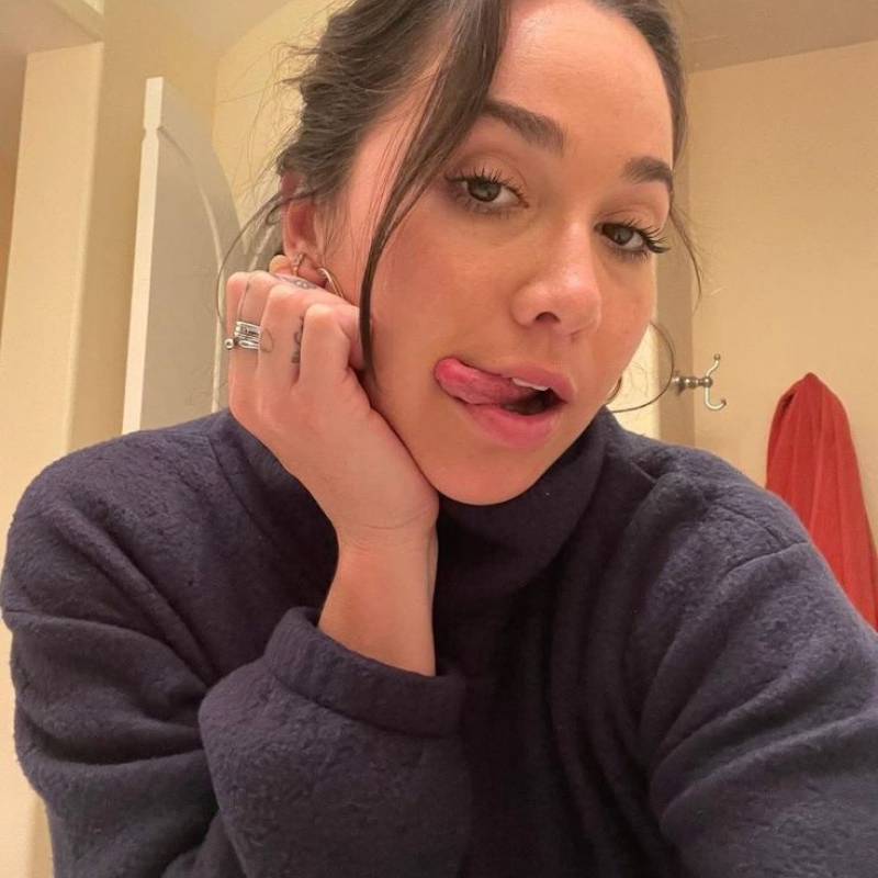 Meet Kater, 28 Female from Canada - Free Online Dating at AhhDate - Photo 24743