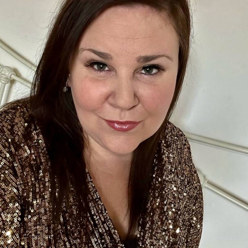 Meet Amanda, 46 Female from United States - Free Online Dating at AhhDate