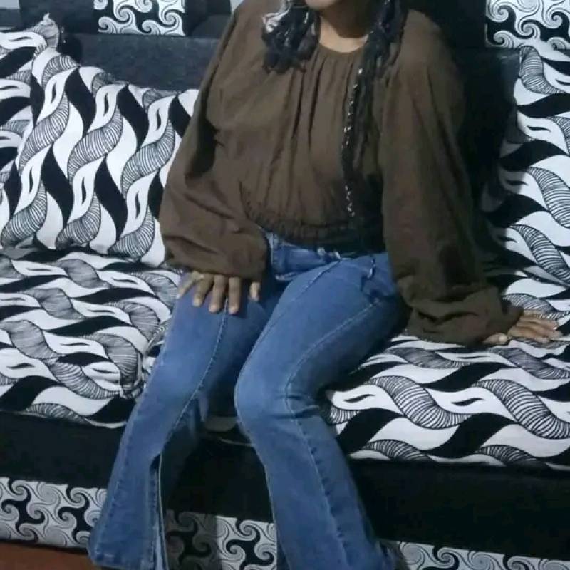 Meet Linda, 25 Female from Madagascar - Free Online Dating at AhhDate