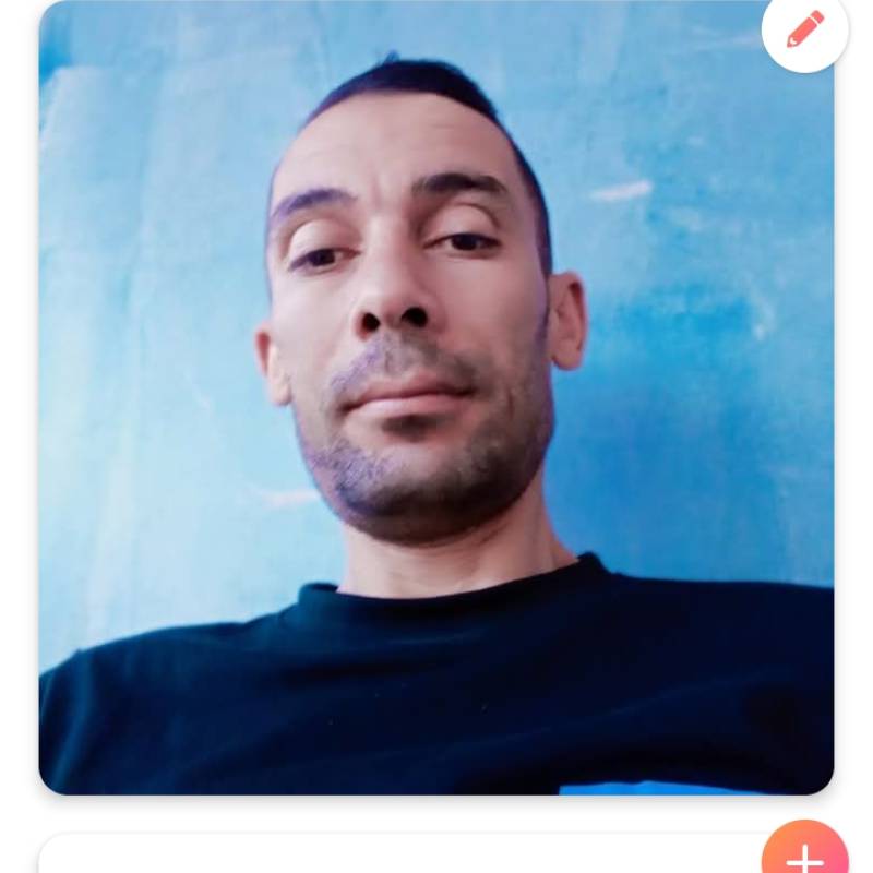 Meet Amir, 18 Female from Algeria - Free Online Dating at AhhDate