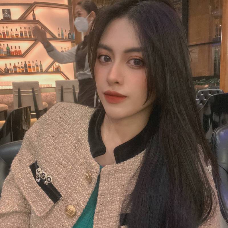 Meet Mia, 35 Female from Spanien - Free Online Dating at AhhDate