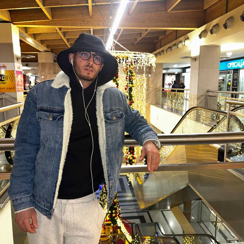 Meet Toni, 26 Male from Portugal - Free Online Dating at AhhDate