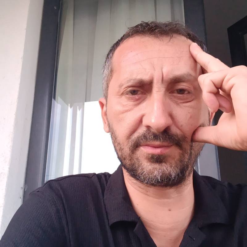 Meet Emre, 18 Male from Türkiye - Free Online Dating at AhhDate