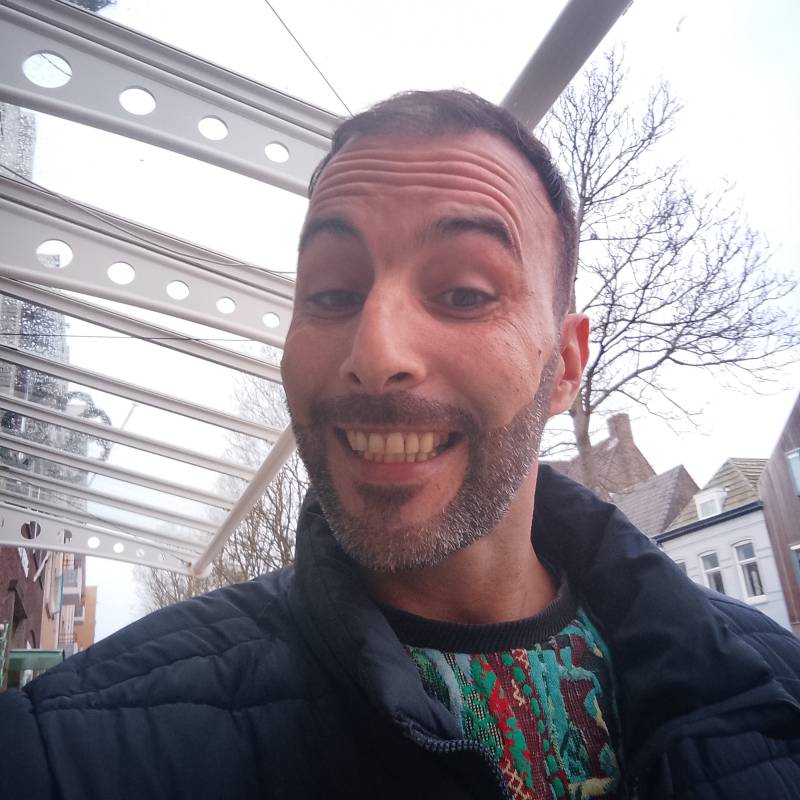 Meet Bruno, 18 Male from Portogallo - Free Online Dating at AhhDate