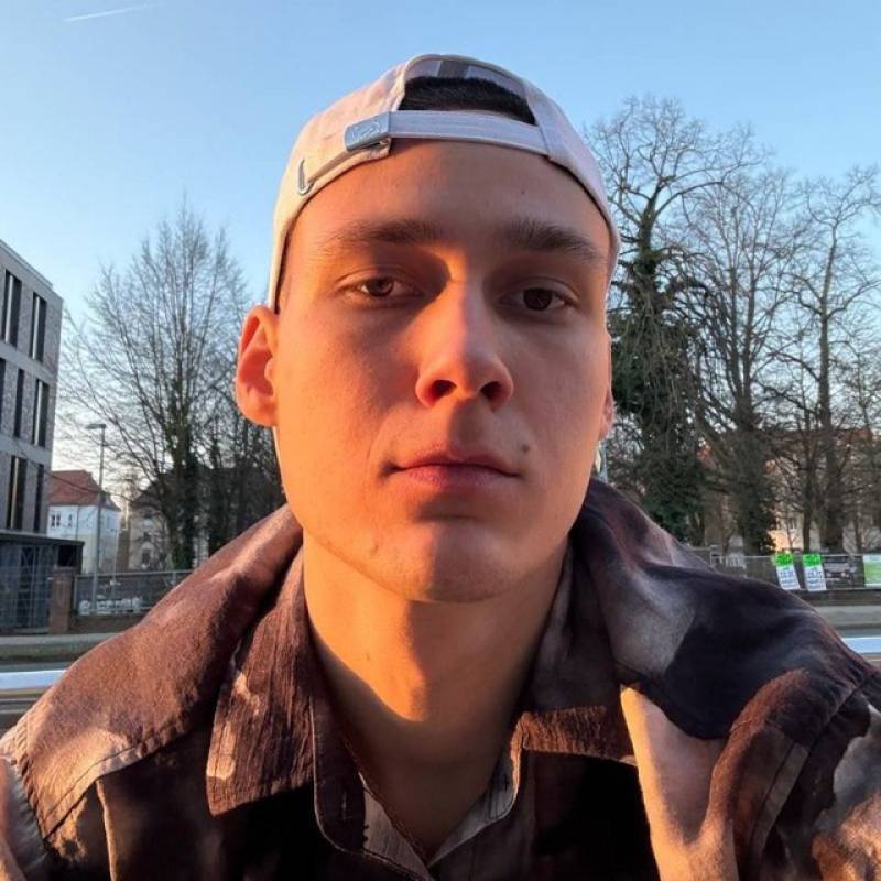 Meet Daniel, 18 Male from Германия - Free Online Dating at AhhDate