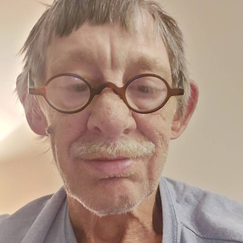 Meet Ross, 70 Male from Kanada - Free Online Dating at AhhDate