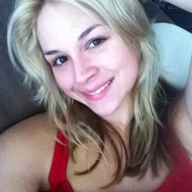 Meet Vickie, 18 Female from المملكة المتحدة - Free Online Dating at AhhDate