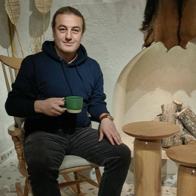 Meet Server, 34 Male from Istanbul, Truthahn - Free Online Dating at AhhDate