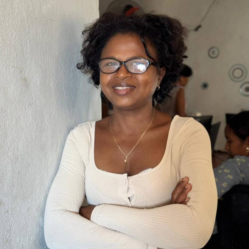 Meet Ella, 44 Female from Majunga, Madagaskar - Free Online Dating at AhhDate