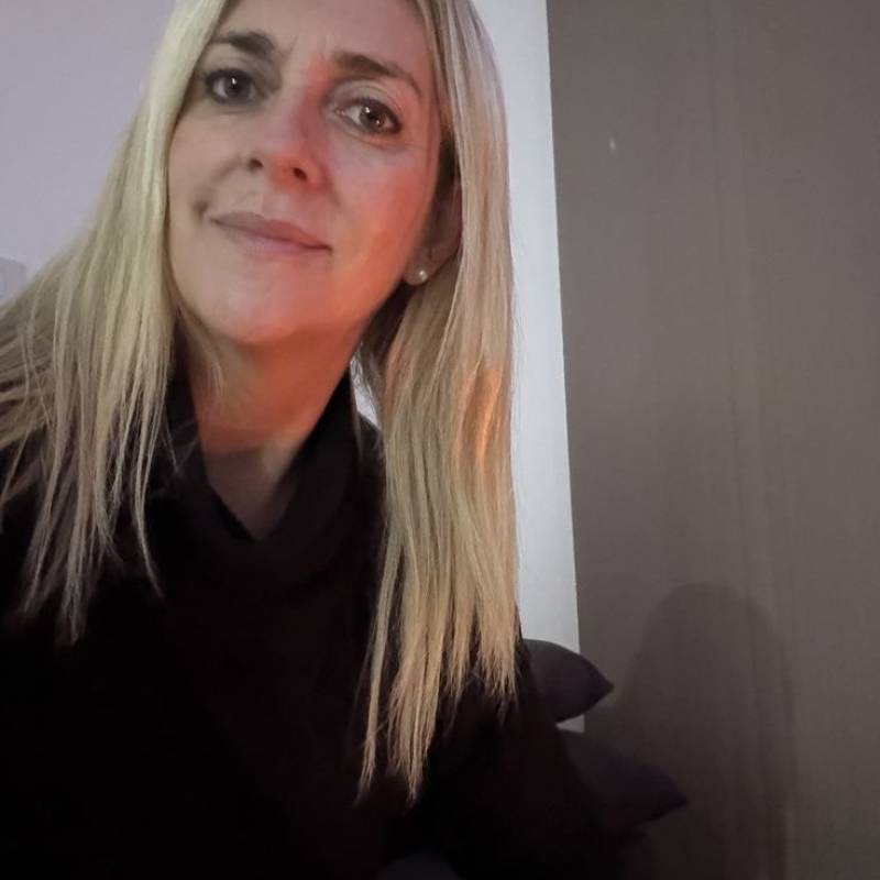 Meet Adèle, 46 Female from Италия - Free Online Dating at AhhDate