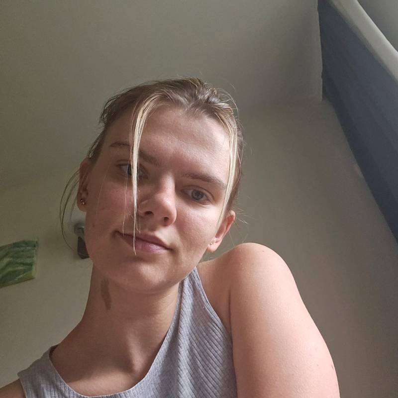 Meet Neda, 23 Female from Lituania - Free Online Dating at AhhDate