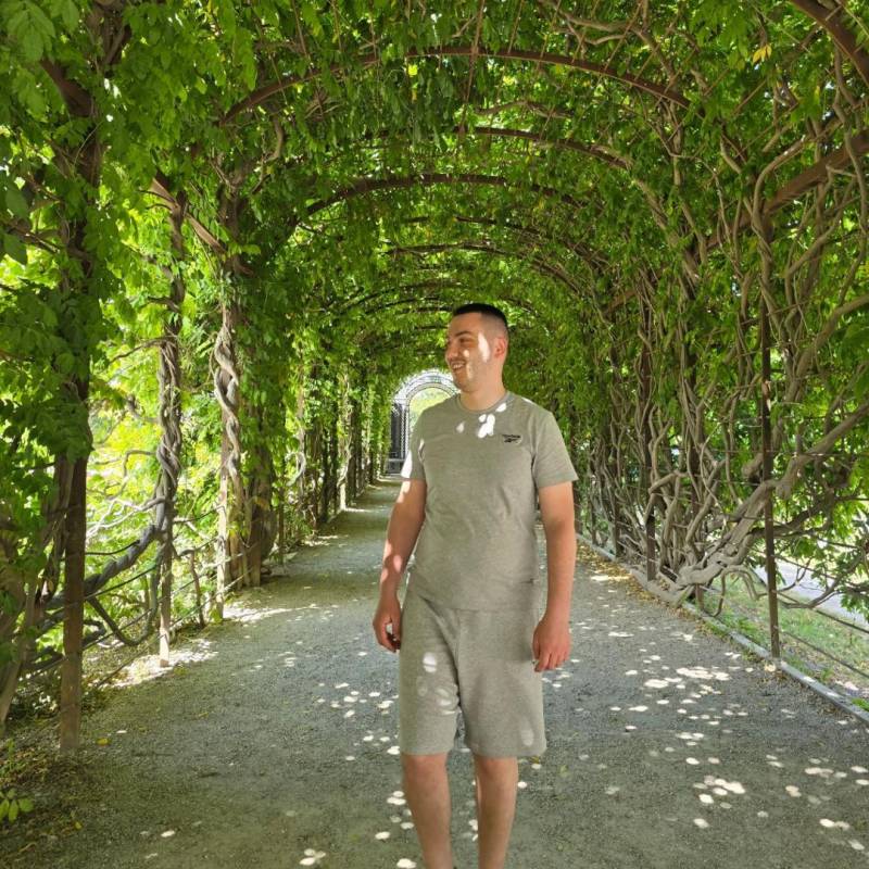 Meet Gramos, 28 Male from Косово - Free Online Dating at AhhDate