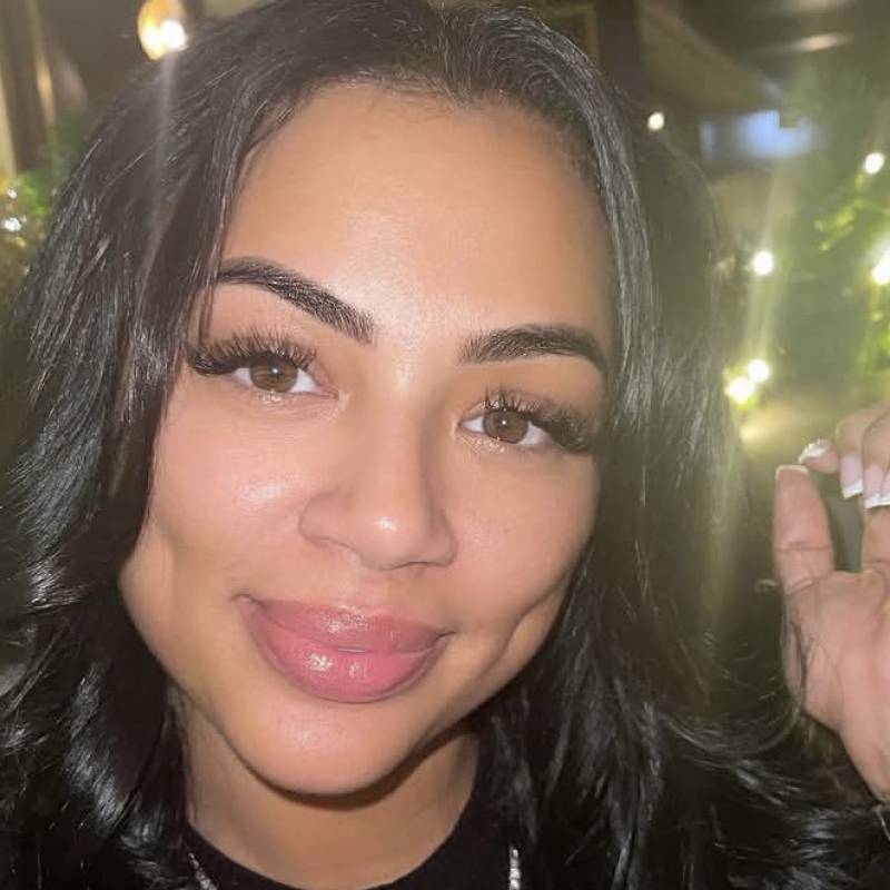 Meet Ariana, 36 Female from Calgary, Canada - Free Online Dating at AhhDate