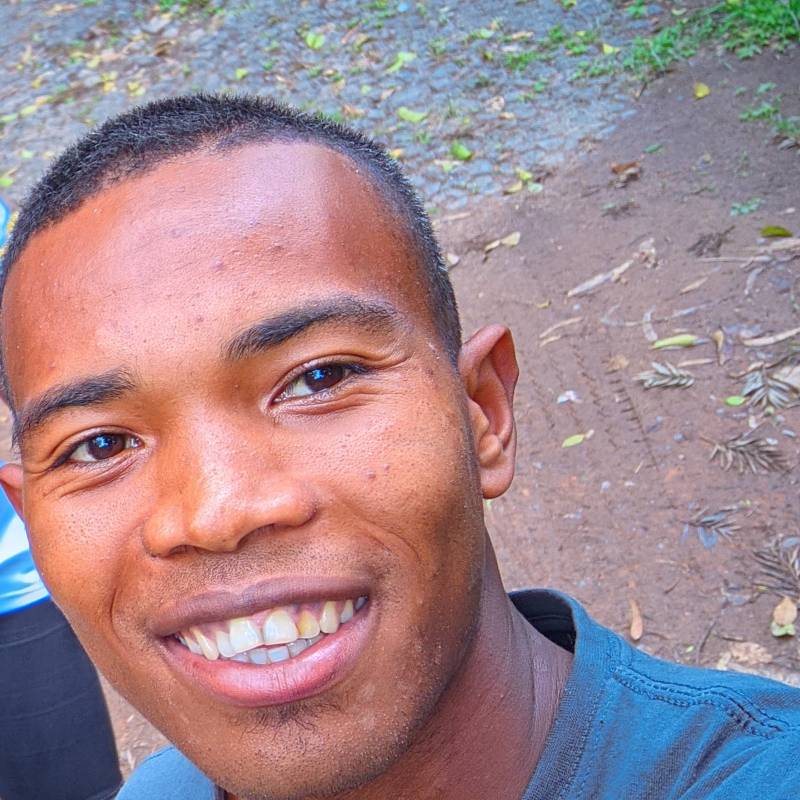 Meet Roberto, 26 Female from Madagáscar - Free Online Dating at AhhDate