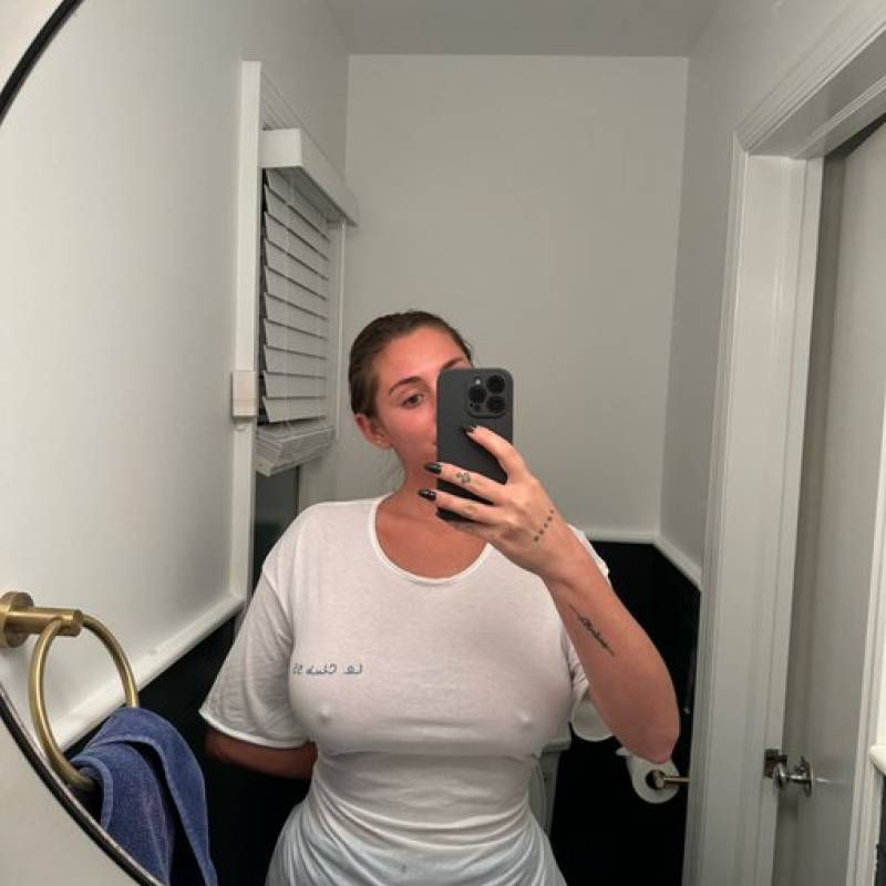 Meet Melissa, 24 Female from إيطاليا - Free Online Dating at AhhDate