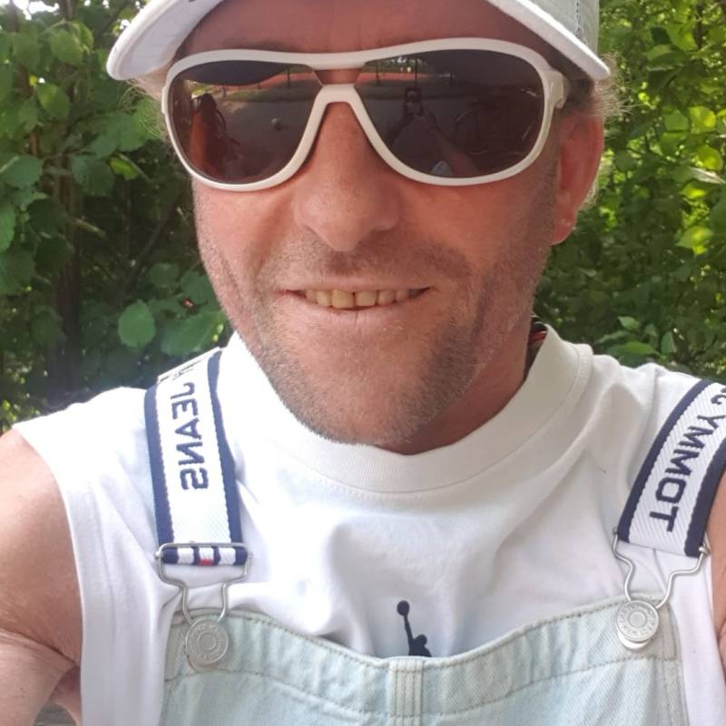 Meet Sebastian, 48 Male from Germania - Free Online Dating at AhhDate - Photo 26128