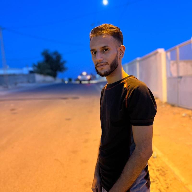 Meet Aymen, 27 Male from Tunus - Free Online Dating at AhhDate