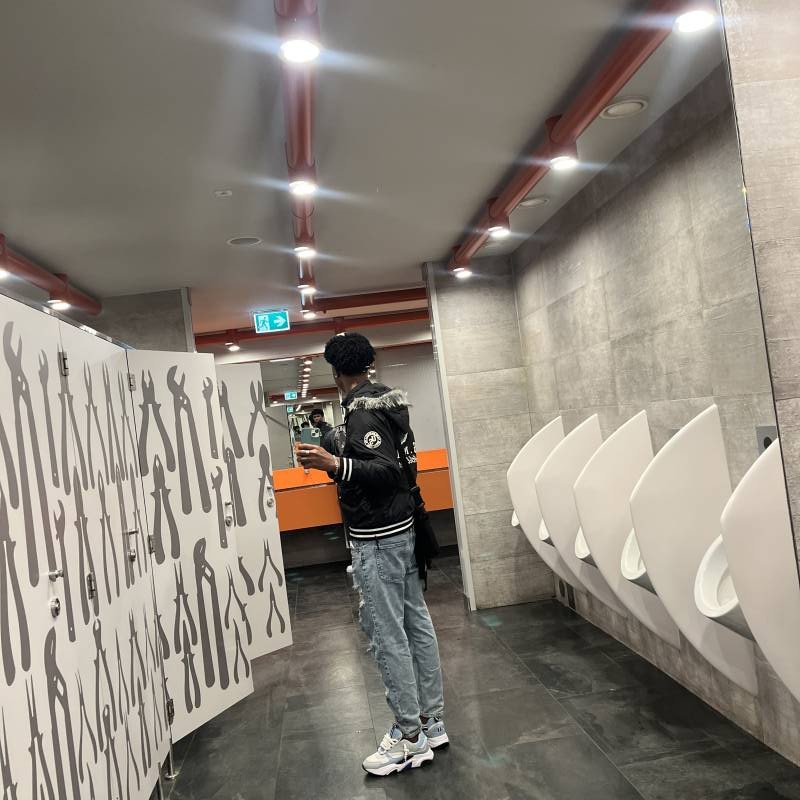 Meet Taylor, 20 Male from Portugal - Free Online Dating at AhhDate