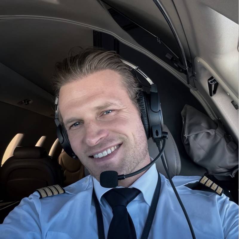 Meet Captain, 52 Male from Alemanha - Free Online Dating at AhhDate