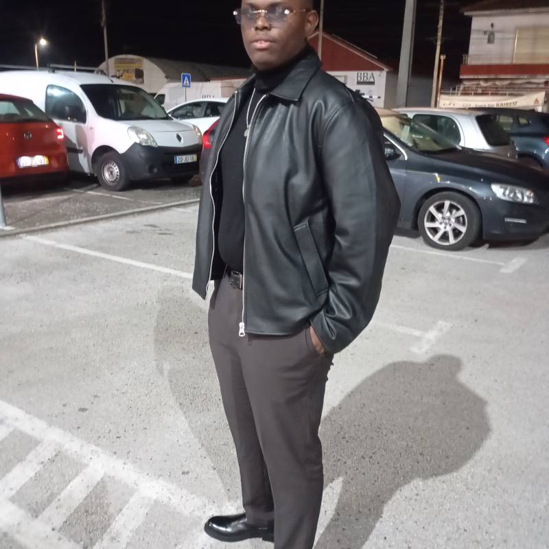 Meet Alex, 18 Male from البرتغال - Free Online Dating at AhhDate
