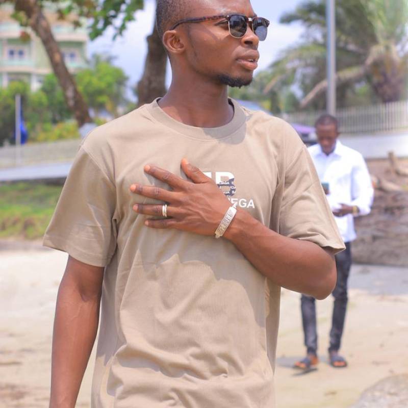 Meet Mohamed, 29 Female from Libreville, Gabon - Free Online Dating at AhhDate