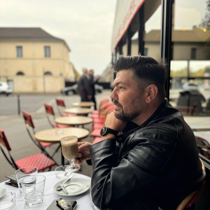 Meet Pedro, 42 Male from Landouzy-la-Cour Hauts-de-France, Frankrijk - Free Online Dating at AhhDate