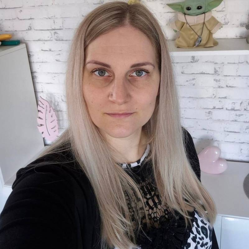 Meet carine, 36 Female from Switzerland - Free Online Dating at AhhDate