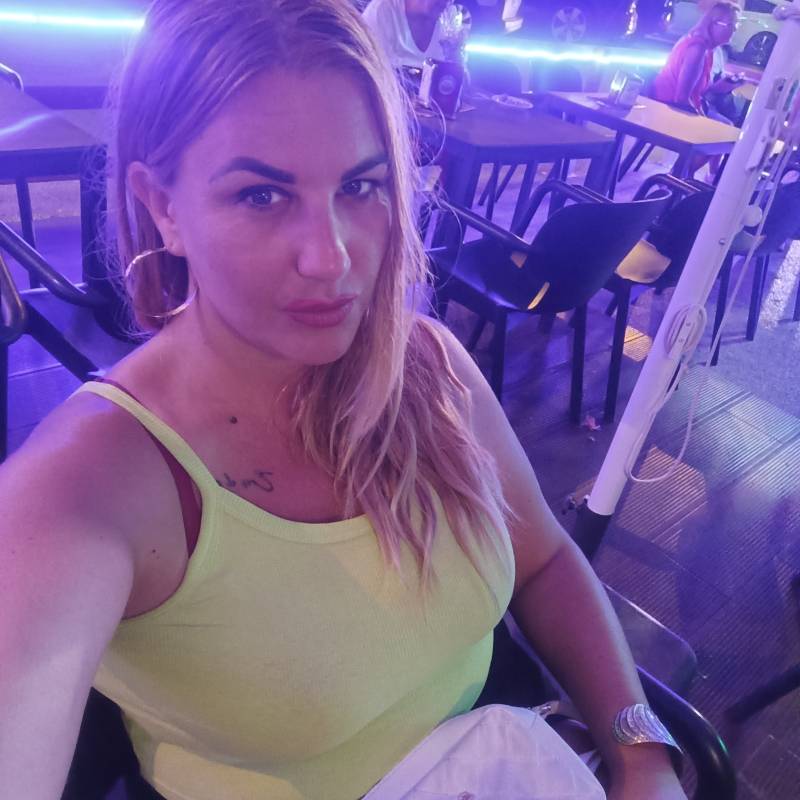 Dating in Debrecen: Krisztina. 29 years old. Free Online Dating.