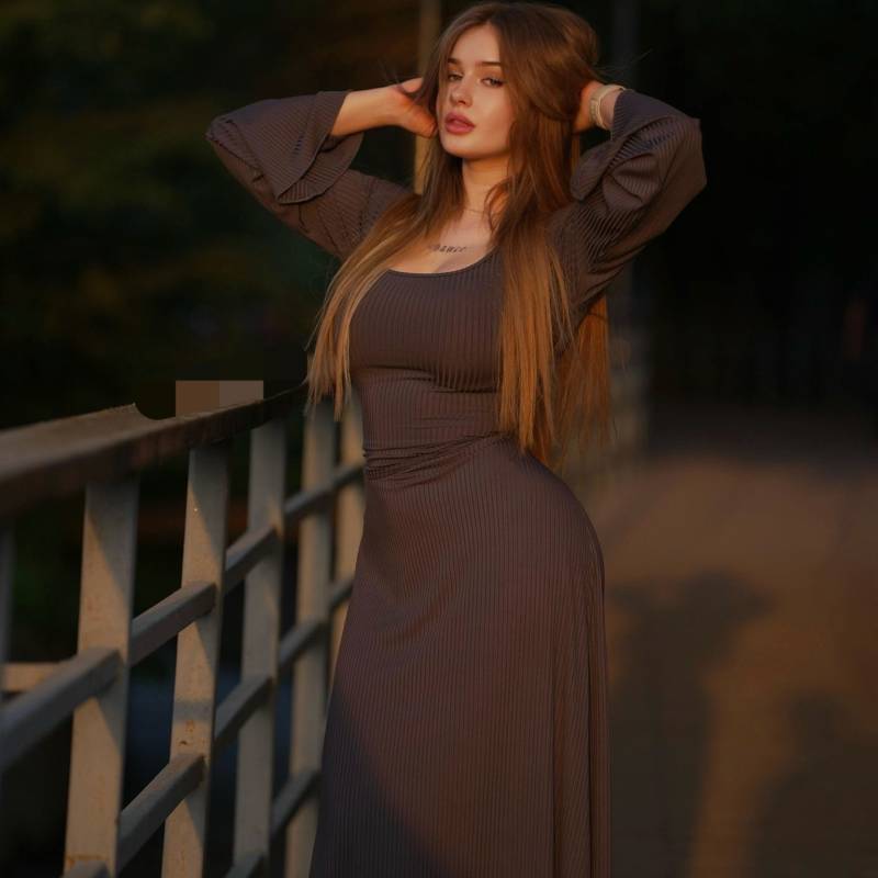 Meet Scarlet, 21 Female from Abha, Saudi Arabien - Free Online Dating at AhhDate