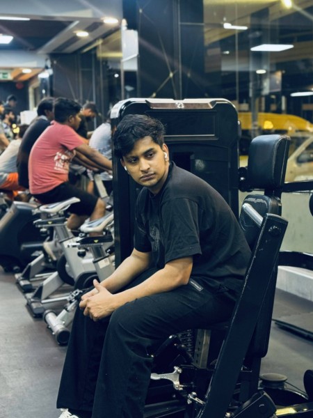 Dating in Sharjah: Shain. 29 years old. Free Online Dating.