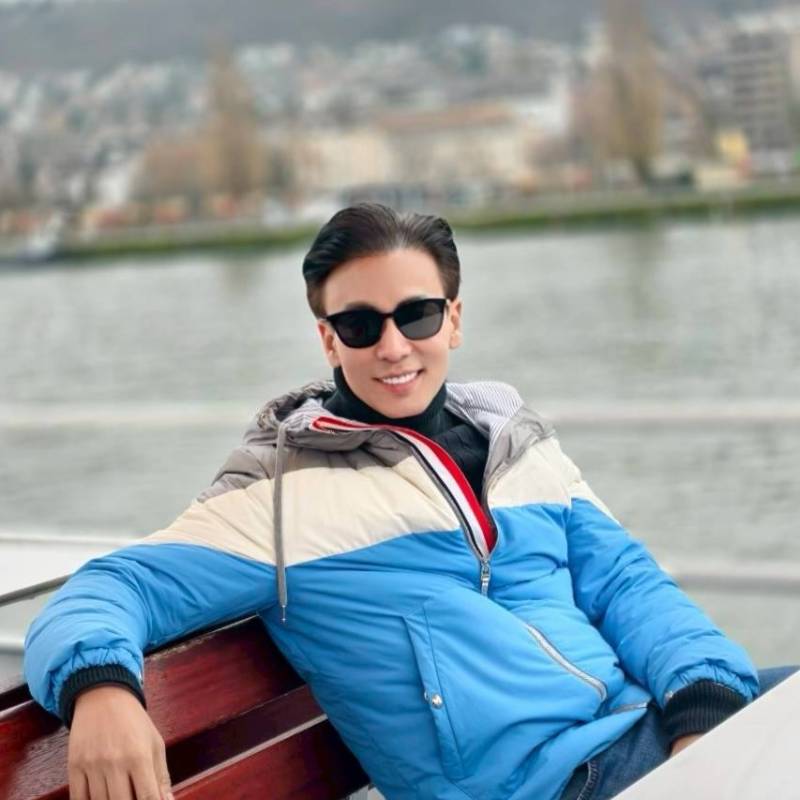 Dating in New York: Fu Harry. 46 years old. Free Online Dating.