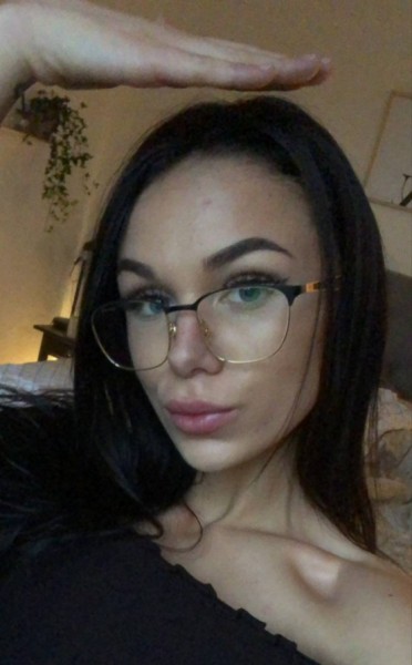 Dating in Hamburg: Ellke. 38 years old. Free Online Dating.