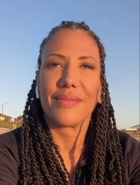 Dating in New York: Lucy. 45 years old. Free Online Dating.