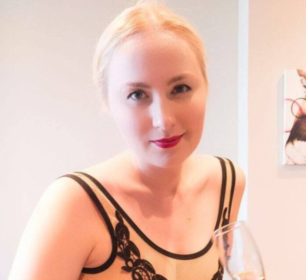 Dating in Coloradosprings: Elizabeth. 47 years old. Free Online Dating.