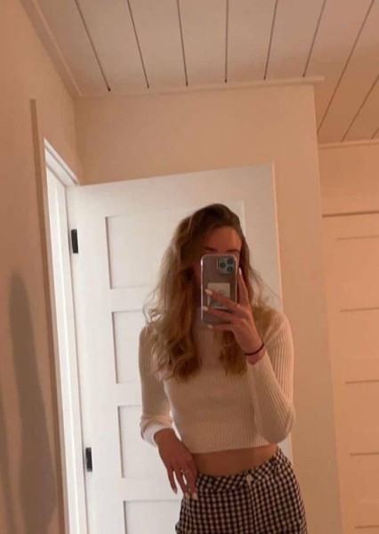 Dating in English: Phillip arieson. 24 years old. Free Online Dating.