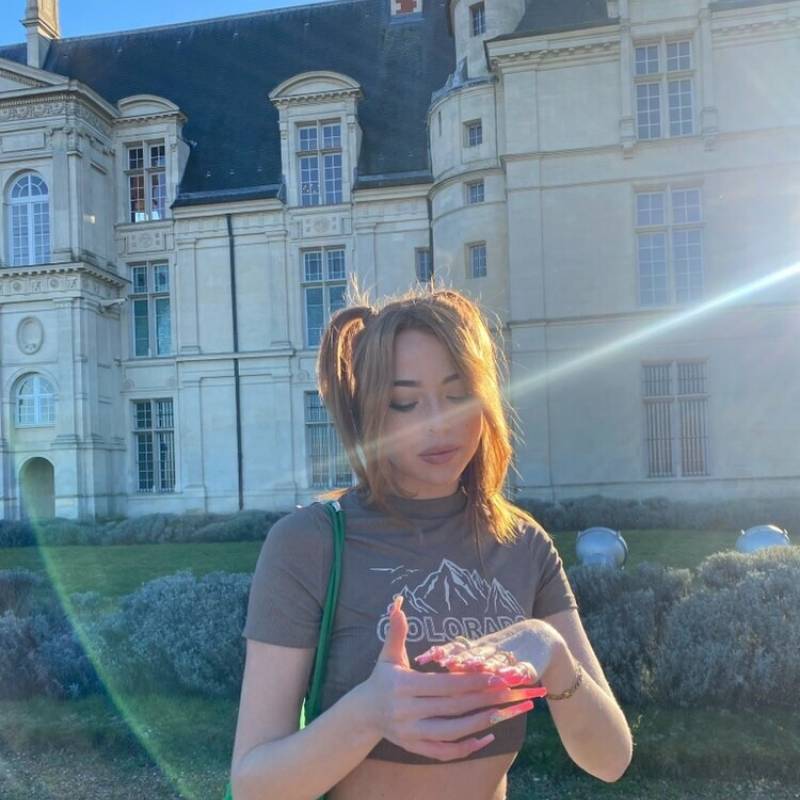 Dating in California: Linda Moore. 25 years old. Free Online Dating.