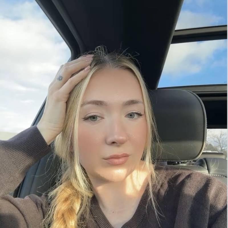 Dating in Connecticut: Amelia. 35 years old. Free Online Dating.
