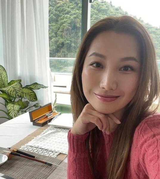 Dating in Japan: susan. 34 years old. Free Online Dating.