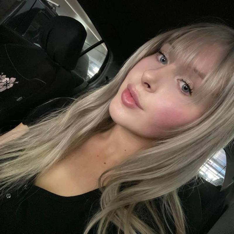 Dating in London: Alena croft. 35 years old. Free Online Dating.