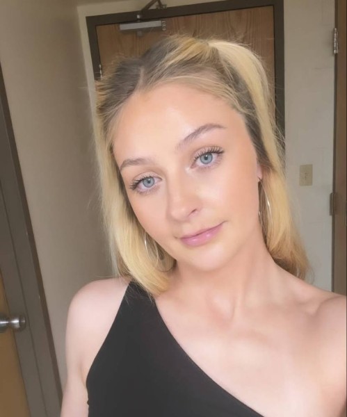 Dating in Chicago: Valerie. 29 years old. Free Online Dating.