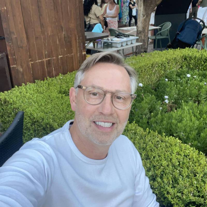 Dating in Frankfurt: Henry. 52 years old. Free Online Dating.