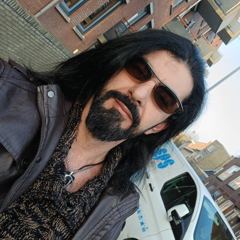 Dating in Rotterdam: Master Gemini. 43 years old. Free Online Dating.